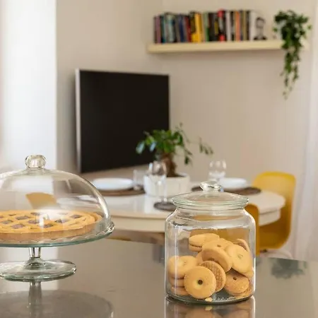 A 15 Min. Dal Duomo Apartment Milan